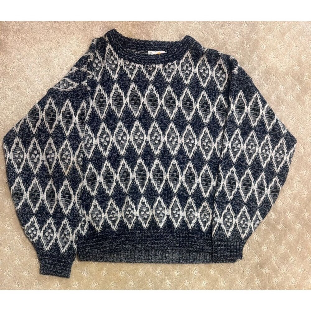 Vintage 80’s Navy and White Crewneck Sweater